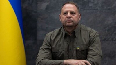 Ukrayna Cumhurbaşkanlığı Ofisi Başkanı Andriy Yermak, Japonya'nın Ukrayna Büyükelçisi Masashi