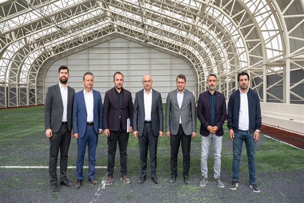 Malatya Büyükşehir Belediye Başkanı Sami Er, yapımı devam eden tesiste