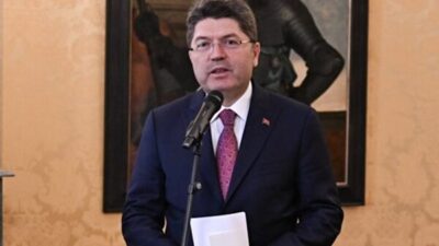 Adalet Bakanı Yılmaz Tunç, Adalet ve Kalkınma Partisi (AK Parti)