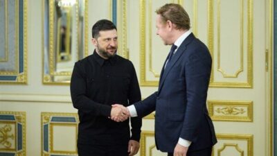 Ukrayna Devlet Başkanı Zelenski, Hollanda Dışişleri Bakanı Weel ile Kiev’de