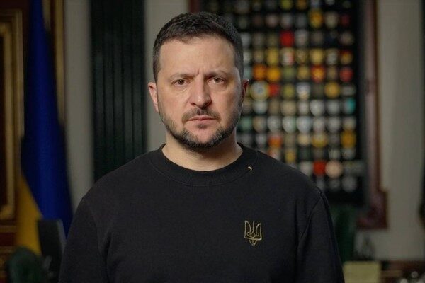 Zelenski: Rusya’nın hedefi sivil hayat; Kiev’de saldırılar devam ediyor Zelenski, saldırılar sonucu bazı yerleşim bölgelerinde apartmanların zarar gördüğünü ve