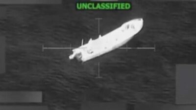 Hegseth, X'teki paylaşımına göre, ordu "terör örgütleri tarafından işletilen" iki