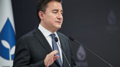 Demokrasi ve Atılım Partisi (DEVA) Genel Başkanı Ali Babacan, ekonomideki