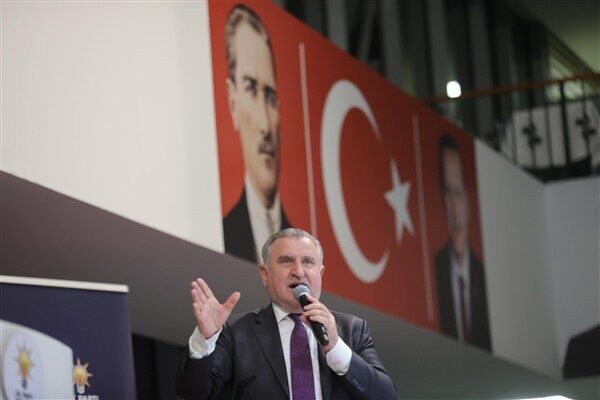 Bakanlıktan yapılan açıklamaya göre, Gençlik ve Spor Bakanı Dr. Bak,