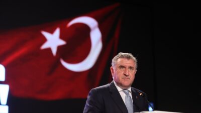 Riyad 2025 İslami Dayanışma Oyunları'nda, Türk  kadın haltercilerden 48 kiloda