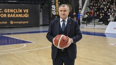 Bakan Bak, açıklamasında “Riyad 2025 İslami Dayanışma Oyunları'nda, yüzme erkekler