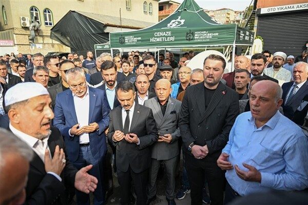 Çalışma ve Sosyal Güvenlik Bakanı Vedat Işıkhan ve Kocaeli Valisi