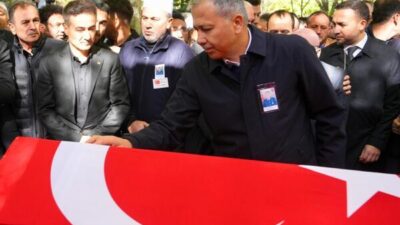 İçişleri Bakanı Yerlikaya, Gürcistan’da düşen askeri kargo uçağında şehit olan