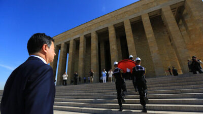 Başkan Aras, mesajında ”Ülkemizin en zor şartlarında, bütün imkânsızlıklara rağmen