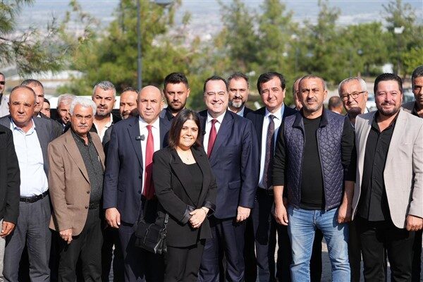 Manisa Büyükşehir Belediye Başkanı Besim Dutlulu, Sarıgöl’de Mahalle Muhtarları ile