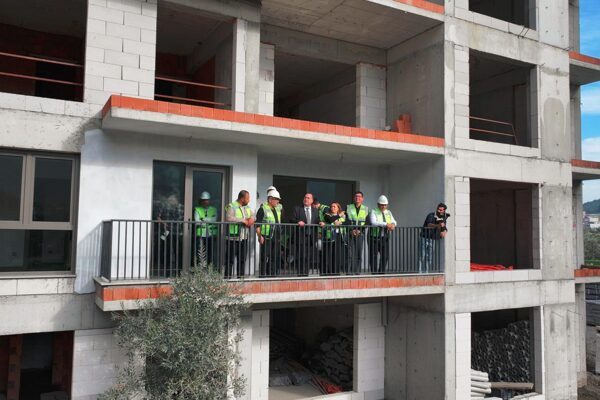 Manisa Büyükşehir Belediye Başkanı Besim Dutlulu, proje kapsamında yapımı süren