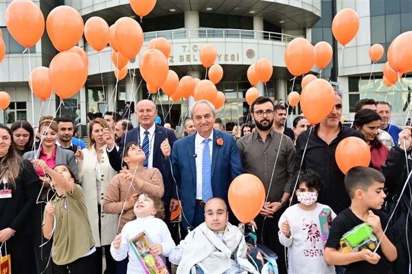 Kepez Belediye Başkanı Mesut Kocagöz, Antalya Kan Gönülleri Derneği yönetimini