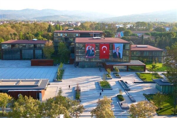 İnegöl Belediyesi’nin hayata geçirdiği “Afet Çantası” ve “İnfogöl” projeleri, Türkiye