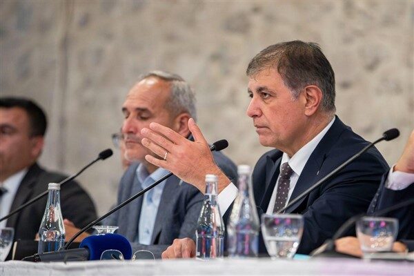 Körfez’deki çalışmalar hakkında bilgi veren Başkan Tugay, “Körfez'in genelinde 3