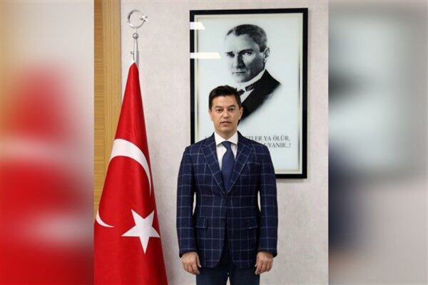 Marmaris Belediye Başkanı Ünlü, mesajında Atatürk’ü sadece anmanın değil, fikirlerini