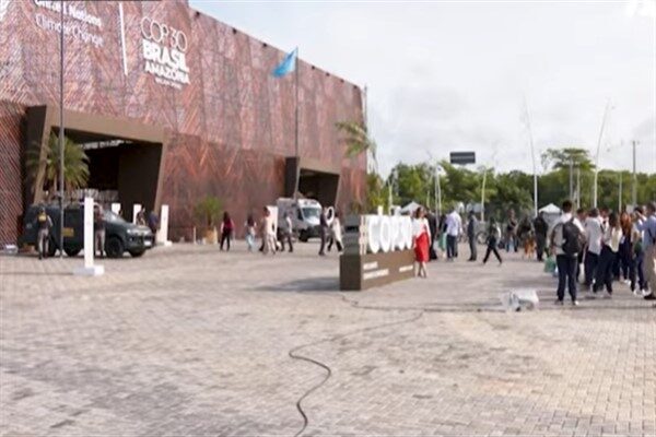 Tartışmanın merkezinde, iklim değişikliğine en büyük katkıyı yapan fosil yakıtların