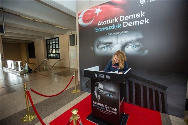 Bursalıların Atatürk’e olan sevgi, saygı ve özlemlerini ifade edebilmeleri amacıyla