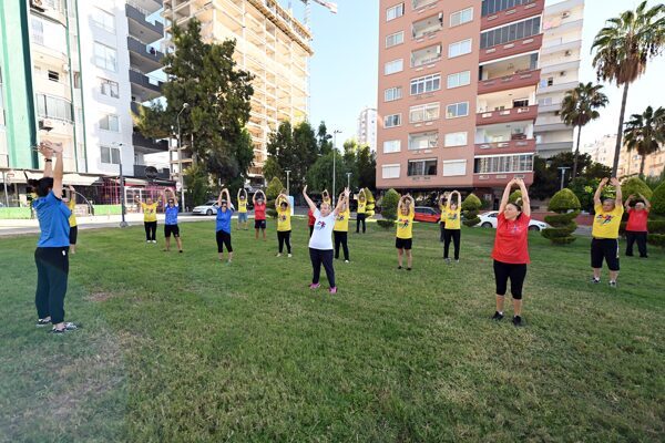 Sabah sporu, haftanın 2 günü Yenişehir ve Mezitli Emekli Evi’nde