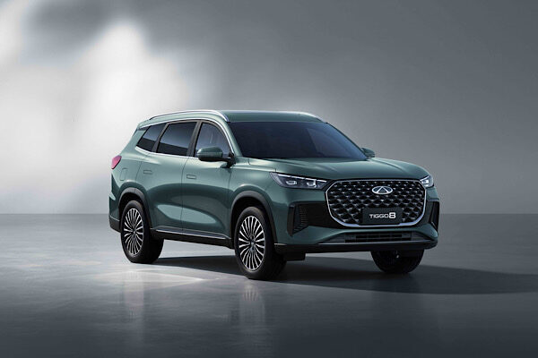 Kapsamlı bir yenilemeden geçen Chery’nin orta-büyük SUV segmentindeki 7 koltuklu