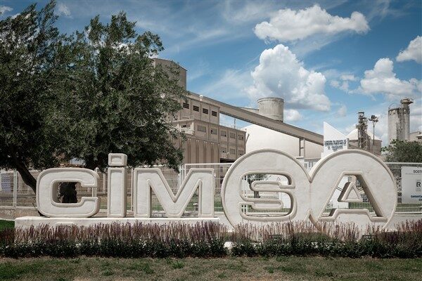 Çimsa ilk 9 ayda satışlarını reel olarak yüzde 34 artırarak 33,1 milyar TL’ye taşıdı Sabancı Holding iştiraki Çimsa, 2025 yılına ilişkin enflasyon muhasebesine uyarlanmış