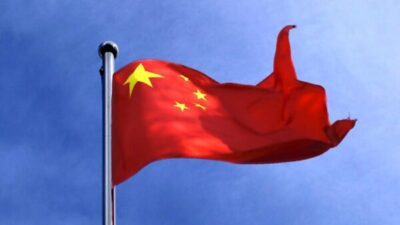 Çin Ticaret Bakanlığı Cuma günü, askeri donanım, yarı iletkenler ve