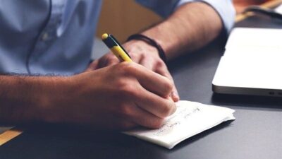 Pakistan Başbakan Yardımcısı ve Dışişleri Bakanı Dar, Karaçi limanlarının verimliliğini