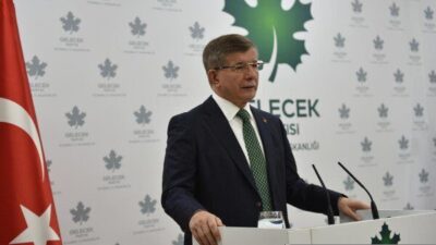 Partiden yapılan açıklamada Gelecek Partisi Genel Başkanı Davutoğlu ve beraberindeki