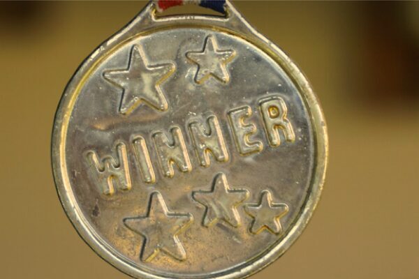  Riyad 2025 İslami Dayanışma Oyunları atletizm yarışlarında Türkiye’yi kadınlar sırıkla