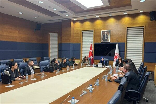 Çocuk haklarının yalnızca hukuki bir alan olarak görülmemesi gerektiğini, aynı