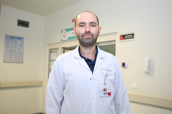 Dr. İşleyen, prematüre bebeklerin 37. gebelik haftasından önce doğduklarını belirterek,