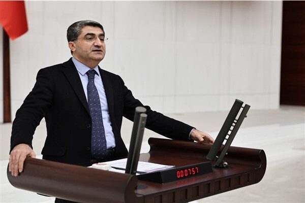 DEVA Partisi Genel Başkan Yardımcısı ve Mersin Milletvekili Mehmet Emin