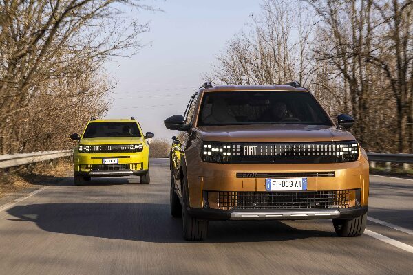 FIAT Grande Panda, Avrupa’da Yılın Otomobili Yarışmasında finalist seçildi Türkiye’de ekim ayında satışa sunulan ve FIAT'ın yeni küresel ürün