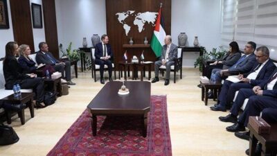 Filistin Başbakanı Muhammed Mustafa, Hollanda Dışişleri Bakanı David van Weel