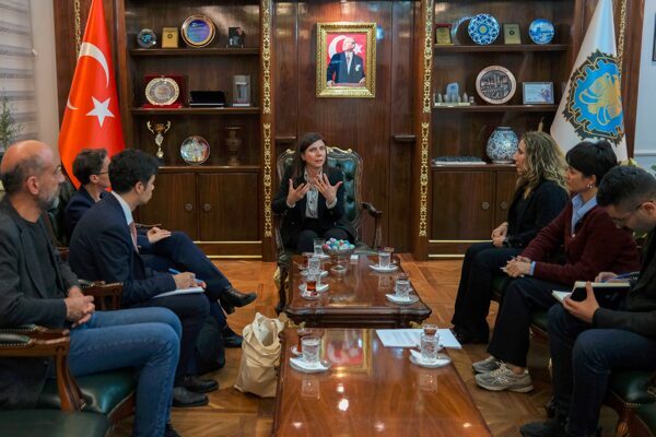 Diyarbakır’a çeşitli temaslarda bulunmak üzere gelen Fransa’nın Ankara Büyükelçisi Isabelle