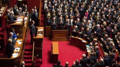 Toplam 404 milletvekili yasa tasarısının gelirler bölümüne karşı oy kullandı