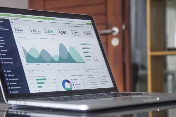 Gedik Yatırım'ın değerlendirmesinde, güne hafif alıcılı bir açılışla başlayan aralık