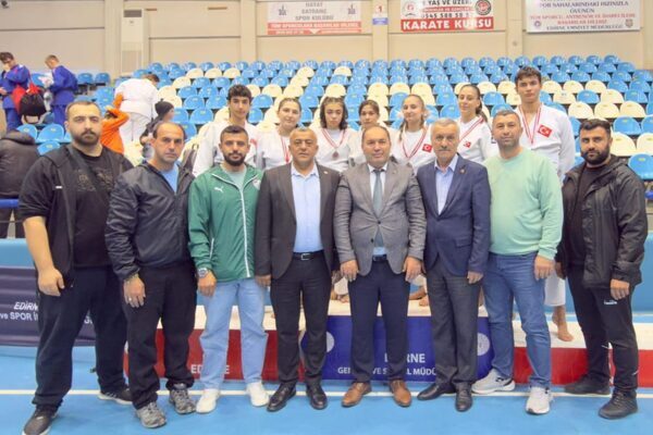 Gemlik Belediyespor Judo Takımı’ndan 14 madalya Gemlik Belediyespor Judo Takımı sporcuları, Edirne’de 10-11 Kasım tarihlerinde düzenlenen