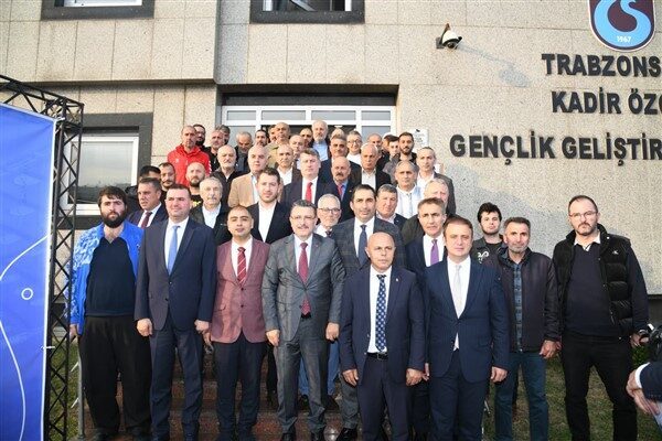 Kadir Özcan Tesisleri Nizamettin Algan Salonu’nda gerçekleştirilen dağıtım törenine, Trabzon