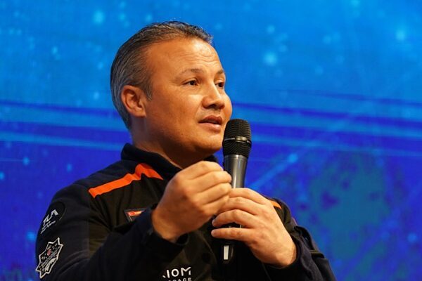 Gezeravcı, ASE 2025 Kongresi kapsamında Sao Paulo’da uluslararası astronotlarla bir araya