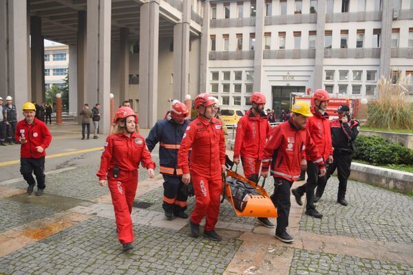 Senaryo gereği Sivas Akıncılar merkezli 6.1 büyüklüğünde meydana gelen ve