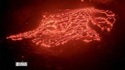 Bu yanardağ, Hawaii Yanardağlar Milli Parkı içinde periyodik patlamalarına devam