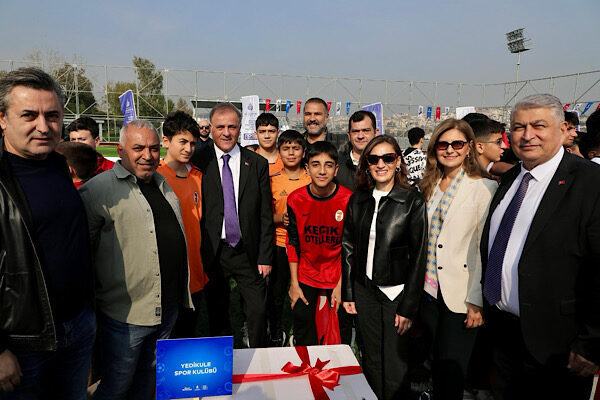 Törende konuşan Cumhuriyet Halk Partisi (CHP) Genel Başkan Yardımcısı Gökan