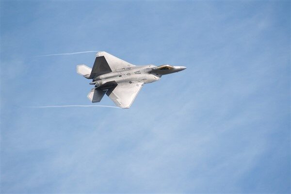 IDF'ten yapılan açıklamada, Kuzey Komutanlığı’nın yönlendirmesiyle Hava Kuvvetleri tarafından düzenlenen