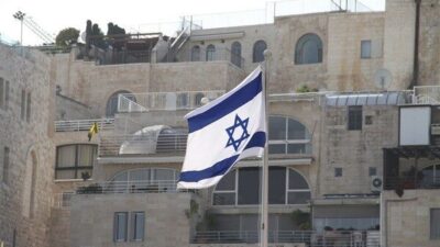 İsrail Başbakanlık Ofisi’nden yapılan açıklamada İsrail’in, Kızılhaç aracılığıyla bir rehineye