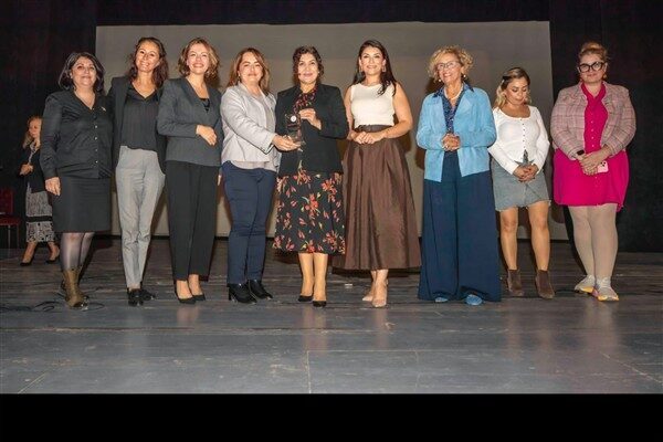 Karşılıksız Hizmet Ödülleri’nde birincilik ödülü, İzmir Büyükşehir Belediyesi Engelli Çalışmaları