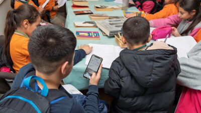 İzmir Büyükşehir Belediyesi tarafından 79 köyde ücretsiz internet dönemi başlatıldı.