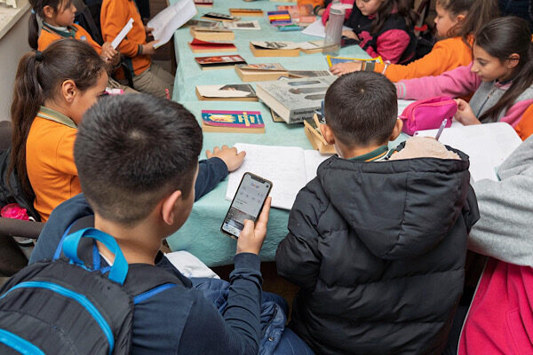 İzmir Büyükşehir Belediyesi tarafından 79 köyde ücretsiz internet dönemi başlatıldı.