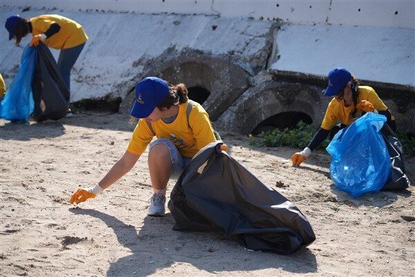Kadıköy Belediyesi, İstanbul Kalkınma Vakfı (İKV), İstanbul Avrupa Birliği (AB)