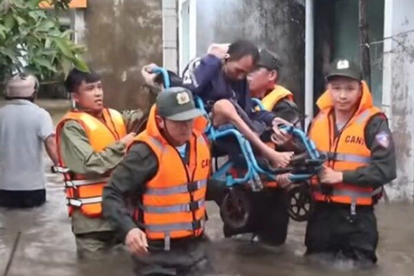 Yılın en ölümcül fırtınalarından biri olan Kalmaegi Tayfunu, Perşembe günü