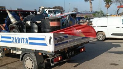 Yürütülen uygulama kapsamında, kaldırım üzerinde yaya ve araç trafiğini engelleyen